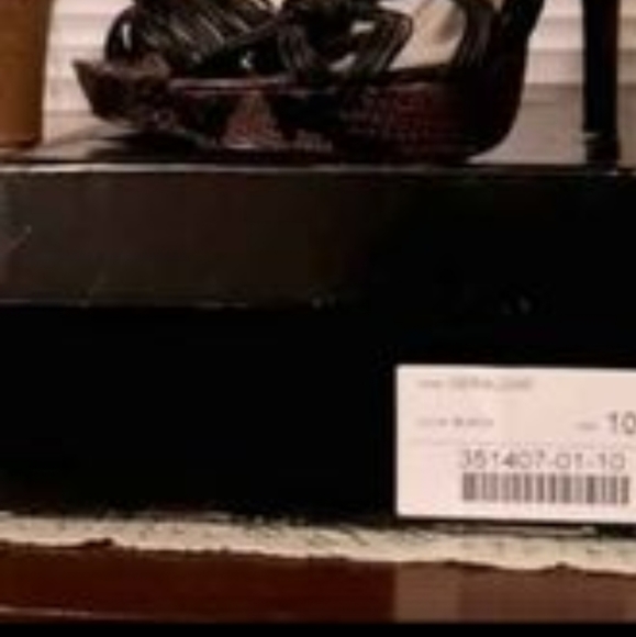 Shoes - Picture 3 of 16